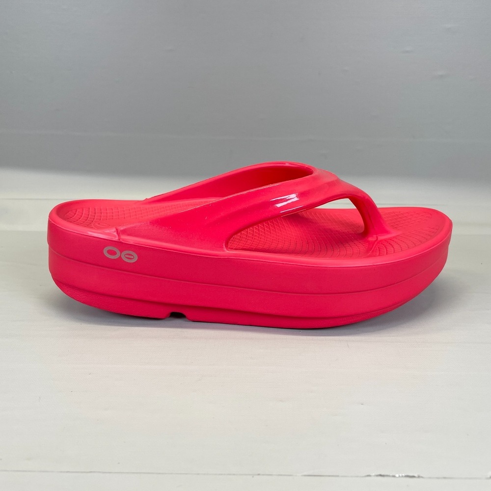Oofos Oomega Oolala Platform Sandals Womens Size 7 Pink Recovery Flip Flop Shoes